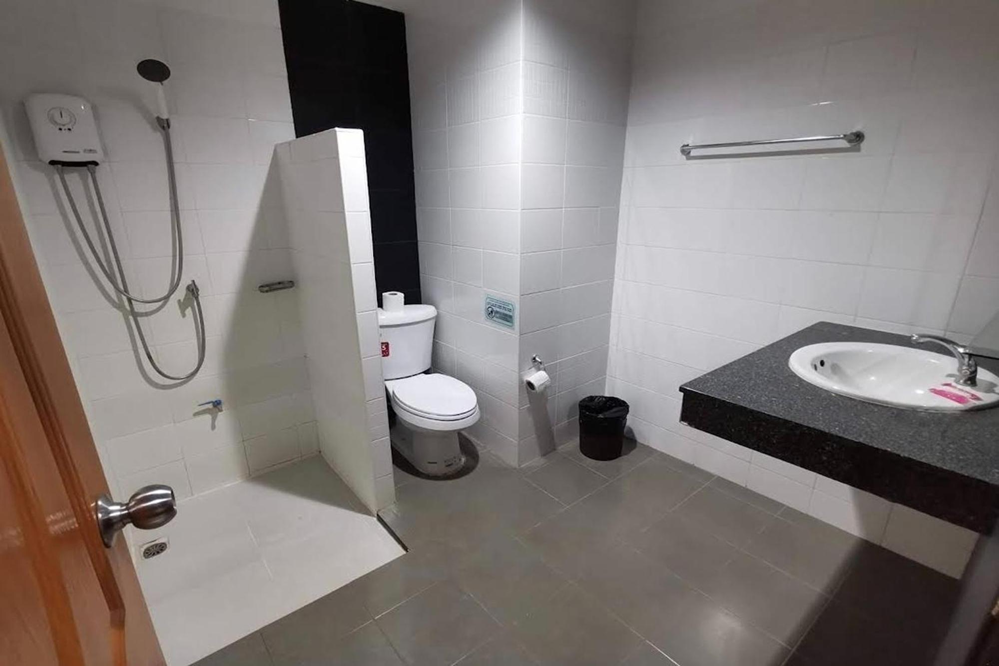 Jj Residence Phuket Town Екстер'єр фото